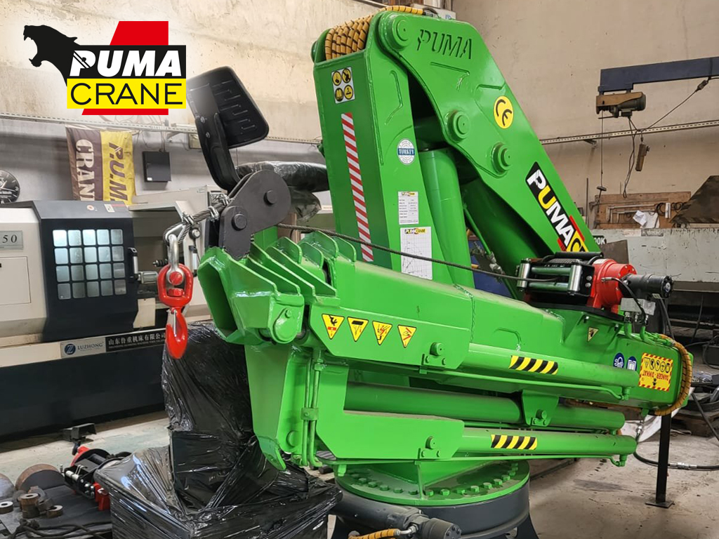 Puma marine crane manufacturing and installation