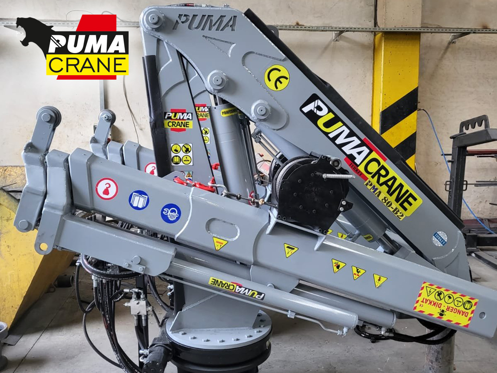 Puma marine crane manufacturing and installation