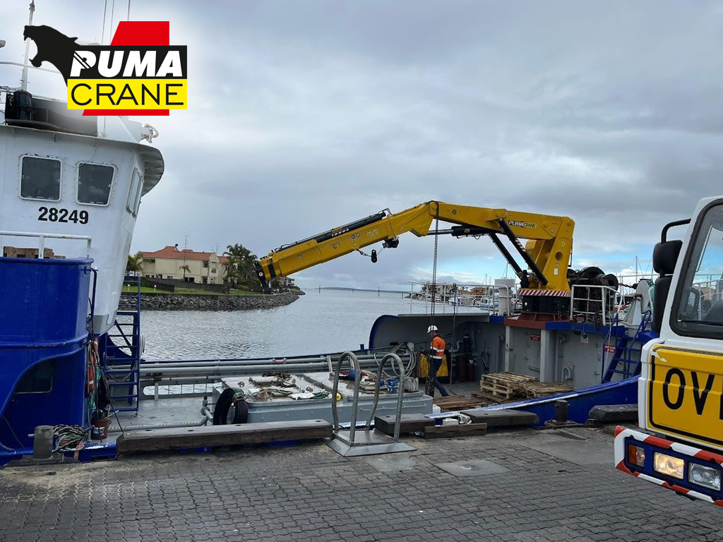 Puma marine crane manufacturing and installation