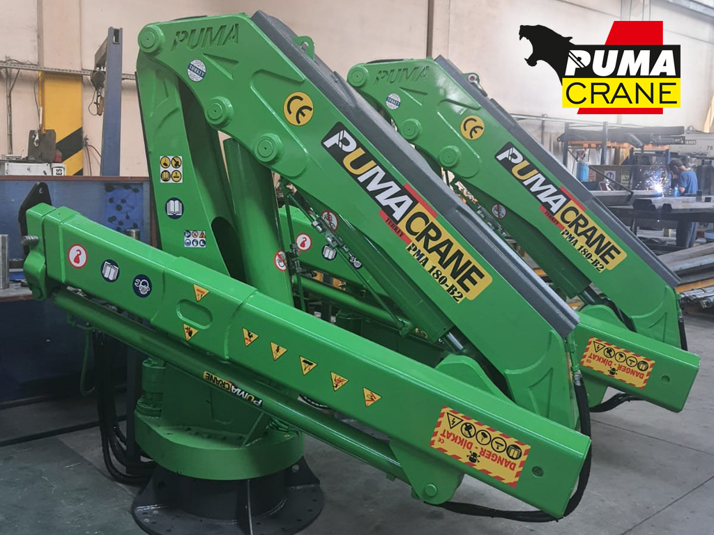 Puma marine crane manufacturing and installation