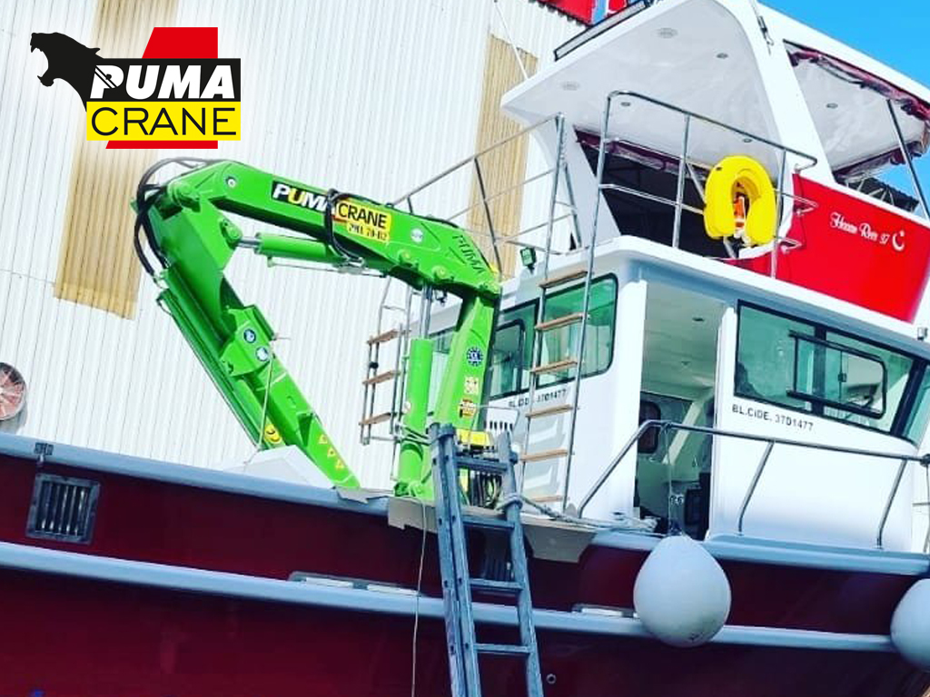 Puma marine crane manufacturing and installation