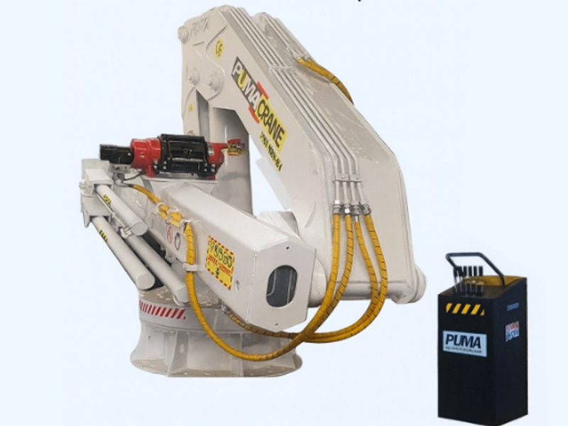Puma marine crane manufacturing and installation
